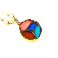 Collar cadena de acero con eslabones rectangulares y colgante esmalte colores, baño oro 24 K