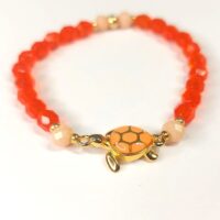 Pulsera conector tortuga esmaltada con baño oro 24 K y cristal de roca de 6 mm